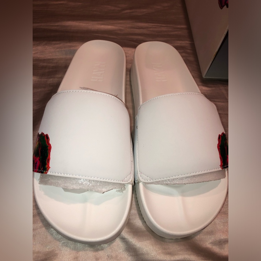 710 Labs x HAYN White Persy Slides